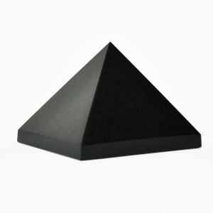Crystals_BlackObsidianPyramid